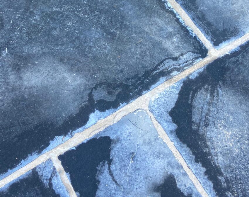 efflorescence-picture-framing-pavers | The Paving Experts How to prevent reflective stains
