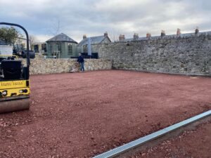 Compacting the bedding mortar