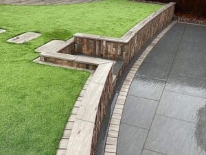 Wall cladding with stepped patio